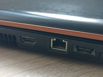 Lenovo IdeaPad Y550 + nabíječka - 17