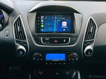 Hyundai ix35 2.0i BENZIN AUTOMAT VYHŘEV SERVISKA - 17