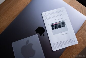 MacBook Pro 13" M1 2020 8GB TOP STAV - 17