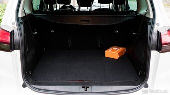 Opel Zafira Tourer 1.4 Benzín + LPG - 17