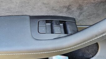 Tesla model Y, 12/2024 - 17