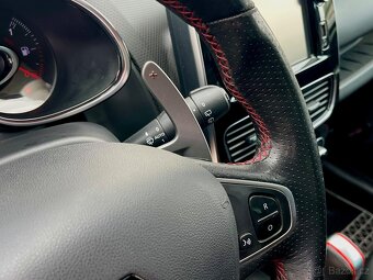 Renault Clio IV RS Trophy 1.6TCe 162kW PDC 2017 - 17