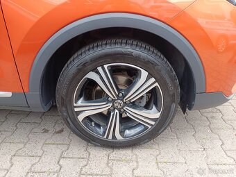 MG ZS 1.5 85kW 65tkm Full LED světlomety DAB ACC Climatic - 17