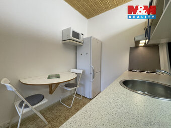Pronájem bytu 2+kk, 40 m², Praha, ul. Novodvorská - 17