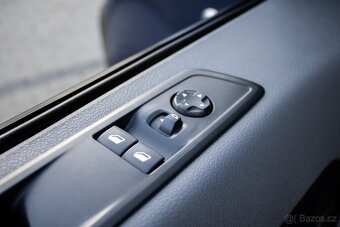 Peugeot Traveller 2.0 BlueHDi Active Standard - 17
