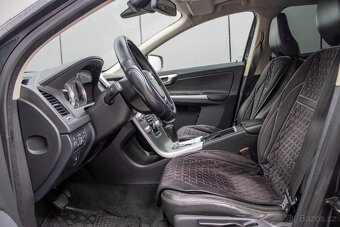 Volvo XC60 D5 (151kW) AWD Momentum Geartronic - 17