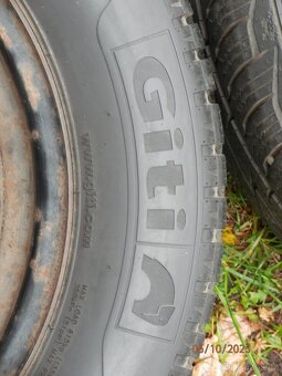 4xObutá zimní sada ŠKODA OCTAVIA 2 15tky. ET 47 195/65 R15 - 17