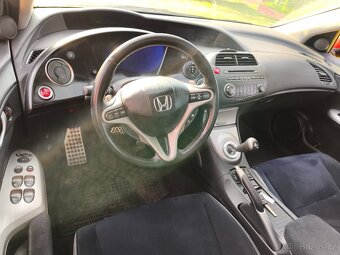 Honda Civic 1,8 Vtec i-shift automat executive - 17