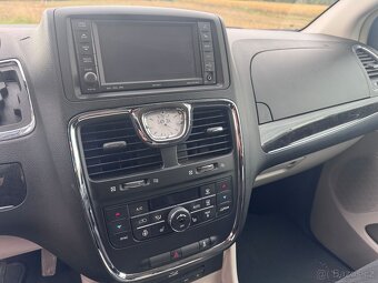 Lancia Voyager 3,6 Platinum LPG 2x DVD ČR 2013 DPH - 17