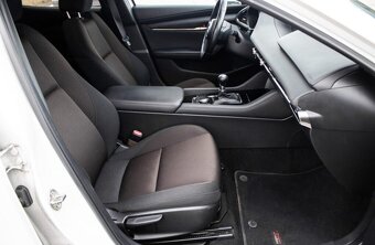 Mazda 3 90kW (2020). - 17