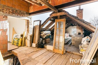 Prodej rozestavěného rodinného domu, 296 m2 - Obora - 17