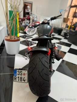 Indian scout bobber Dark Horse Custom - 17