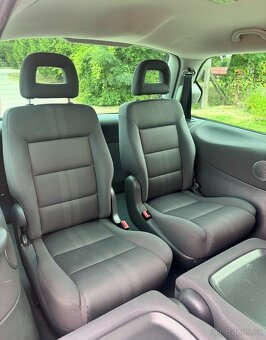 VOLKSWAGEN SHARAN 1.9 TDI 7-MIESTNY HIGHLINE - 17