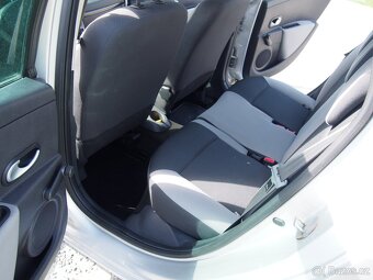 Renault clio combi 2010 - 17