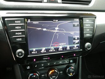 ŠKODA SUPERB 3 COMBI 2.0 TDI 140KW DSG+F1 NAV ACC FRONT LINE - 17