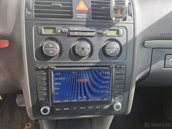 Volkswagen Touran 2.0TDI DSG - 17