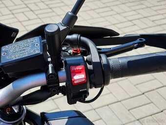 Yamaha MT-10 Tourer Edition, původ ČR, servisní knížka - 17