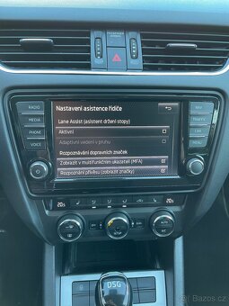 Škoda Octavia Combi 2.0 TDI Elegance DSG - 17
