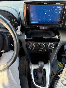Toyota yaris cross 1.5i automat 2024 20TKM - 17