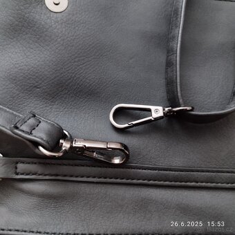 Dámská černá crossbody kabelka RIEKER
H1107-00 černá W0 - 17