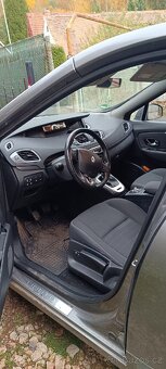Renault Grand Scenic - 17