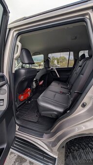 Toyota Land Cruiser - 17