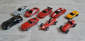 autíčka - modely Ferrari - 17