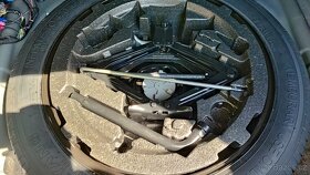 Volvo XC40 2.0 D3, automat, ODPOČET DPH - 17