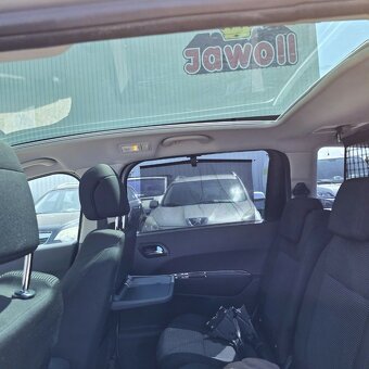 Peugeot 5008 1,6i Family benzín 115kw - 17