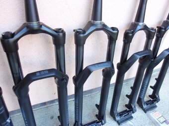 Nové vidlice Fox 34 a Rock Shox Zeb, 35, Recon, Judy - 17
