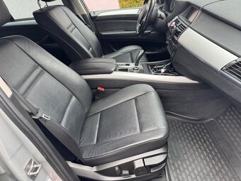 Bmw x5 e70 3.0d xDrive 180 kw nová stk. - 17