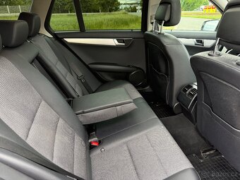 MERCEDES-BENZ C200 CGI //2011 7G XENON NAVIGACE PANORAMA - 17
