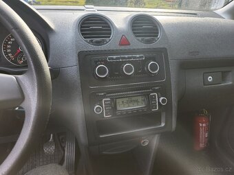 Volkswagen Caddy 1.6 TDI 75kw 5 míst tažné zařízení, hagusy - 17