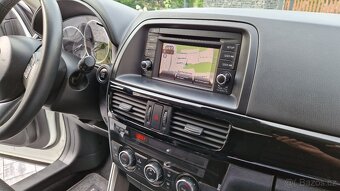 MAZDA CX 5 BENZÍN 2.0i 121 KW.1.MAJITEL.NEHAVAROVÁNO.8x ALU. - 17