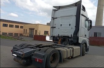 Mercedes Benz Actros 1845 - 17