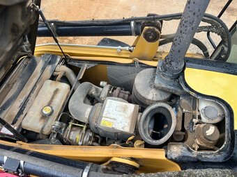CATERPILLAR 428 E 4X4 - 17