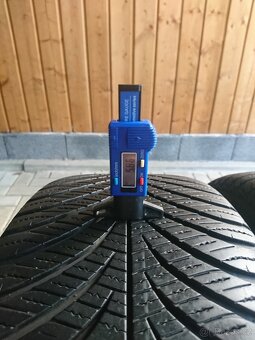 Ford Kuga 18" Originální alu kola zimní 235/50/18 - 17