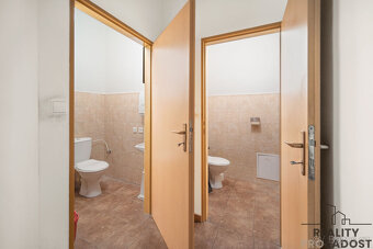 Pronájem kanceláře 140 m2 v Pardubicích, pronájem kanceláře  - 17