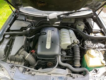 Mercedes-Benz E220 CDI W210, 1998, 92kW, manuál - 17