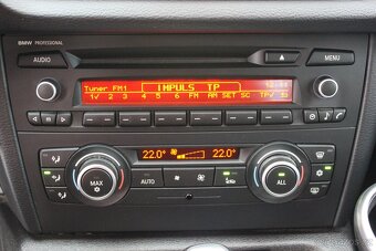 BMW X1, 118D xDrive, 105 kW, tažné, servis - 17