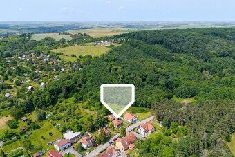 Rodinný dům se dvěma bytovými jednotkami, garáží a rozlehlou - 17