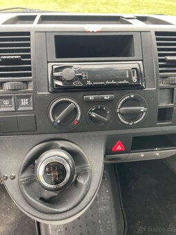 Vw transportér 2,5 TDi 96 kw 4x4 long klima - 17