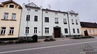 Pronájem prostorného podkrovního bytu 3+1 v Hodoníně – ulice - 17