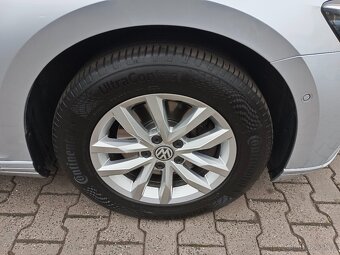 VW Passat B8 2.0TDI 110kW DSG ACC Tažné Navi Kamera Webasto - 17