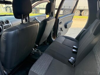 Dacia Duster 1.6 benzín 77kW rok 2011 jen 129tkm - 17
