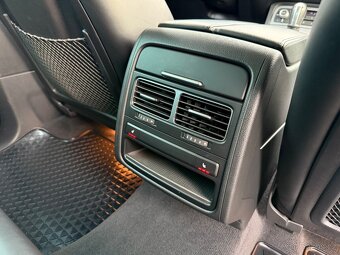 Volkswagen Touareg 3.0 TDI 4MOTION Rline - 17