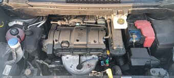 Citroen Berlingo 1,6-80kw-benzín-7míst - 17
