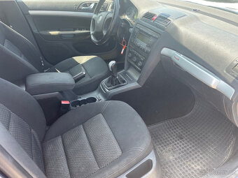 Škoda Octavia 2.0 FSI SCOUT 4x4 - 17
