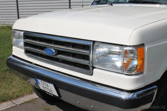 1990 Ford F250 4WD 302 V8, velmi pěkný orig. stav, DPH - 17
