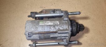 Různé náhradní díly z VW Passat B6 2.0 tdi 103 kw - 17